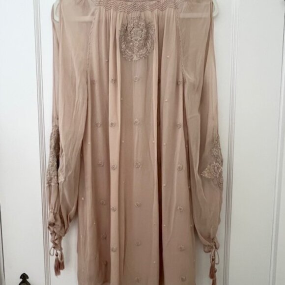 New, Gorgeous, Embroidered and Beaded Haute Hippie Mini Dress, Size XS (2-4) - Picture 6 of 8